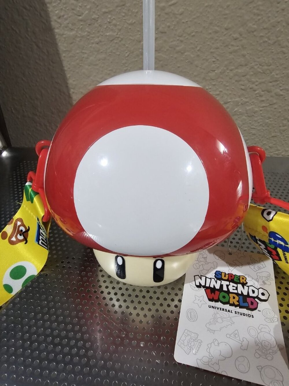USJ Super Nintendo World Drink bottle Mushroom Toad Universal Studios NEW - Picture 2 of 5